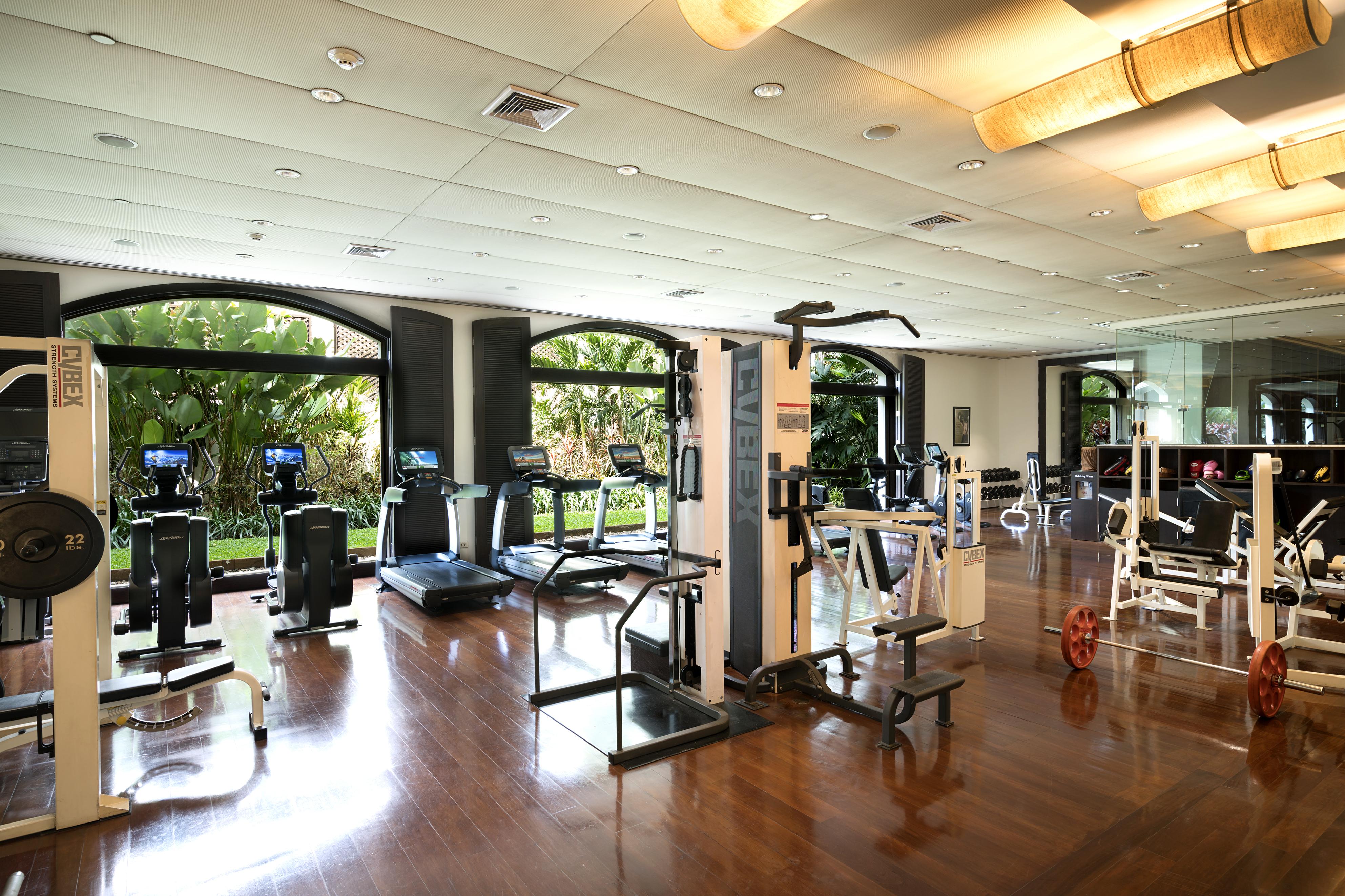 Anantara Siam Bangkok Hotel Exteriör bild The gym at the hotel